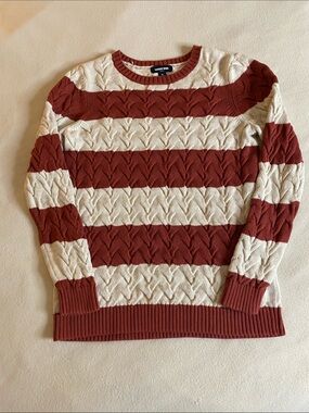 Lands in white burgundy cable knit  sweater the drifter coastal nautical